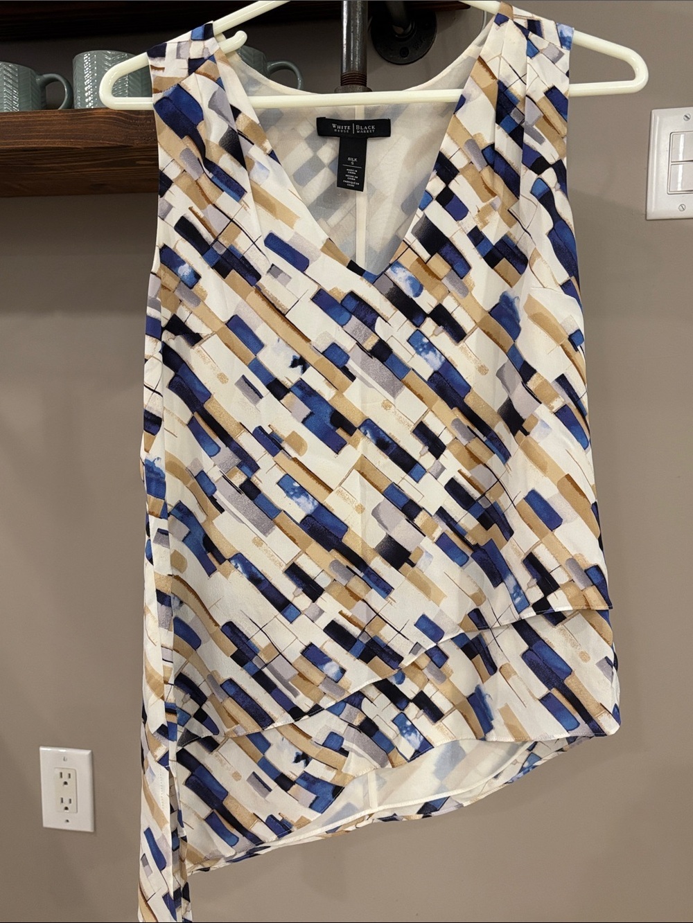 White House Black Market 100% Silk Abstract Print Sleeveless Blouse Top Size S